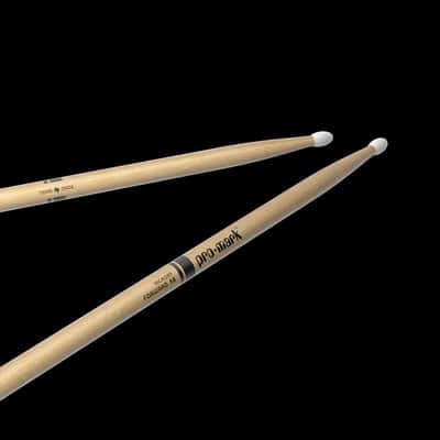 Immagine Promark Classic Forward Drumsticks - Raw Hickory - 5B - Nylon Tip - 1 pair - 1