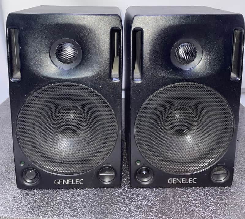 Genelec 1029A 5" Powered Nearfield Studio Monitor (Pair) 1996 - 2005 - Black image 1