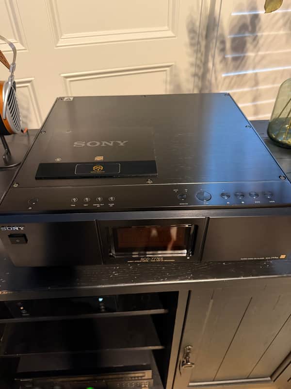 Sony SCD-777ES Super Audio CD Player