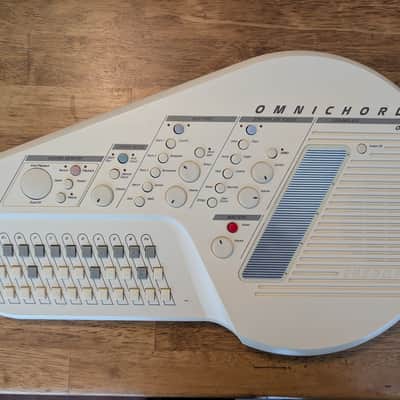 Suzuki Omnichord OM-300 Around 1996 - White image 1