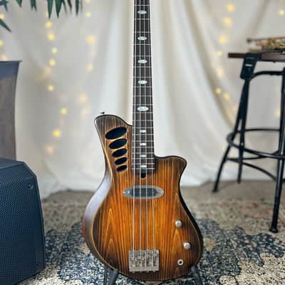 Offbeat Guitars "Dorothy" 30" Short Scale Semi-Hollowbody Bass in Maple Syrup on Carved Top Spanish Cedar with Bookmatched White Pine Top, Nordstrand 51P4S Pickup, Leo Quan Badass Hardware image 4
