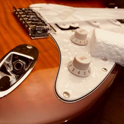 Washburn SFDSB Deluxe Sonamaster Double Cut Solid Body Flame Maple Top Maple Bolt-on Maple Neck 6-String Electric Guitar image 15