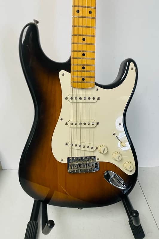 2001 AVRI USA Vintage Fender Strat Electric Guitar Tobacco Sunburst w/ Hard Case