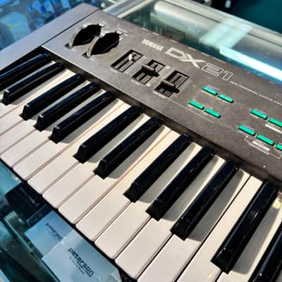 Yamaha DX 21