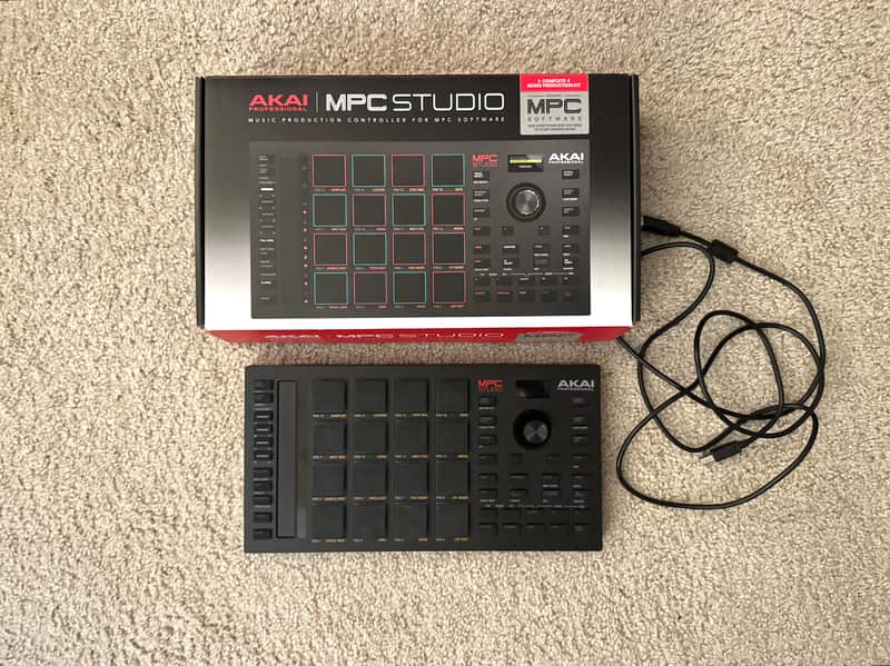 Akai MPC Studio Music Production Controller 2021 - Present - Black image 1