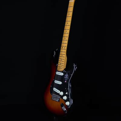 Fender American Pro Classic Stratocaster, Maple FB, 3-Color Sunburst image 6