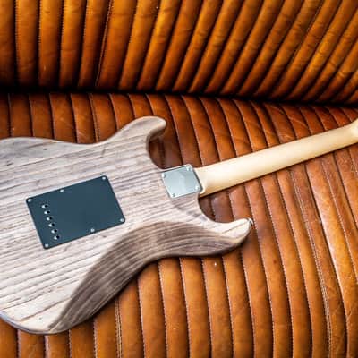 Momose Momose MC2 STD NJ CHG Oil Finish 2020 image 10