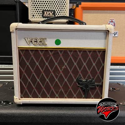 Vox   Vbm1 Brian May Special Signature Recording Amp image 2
