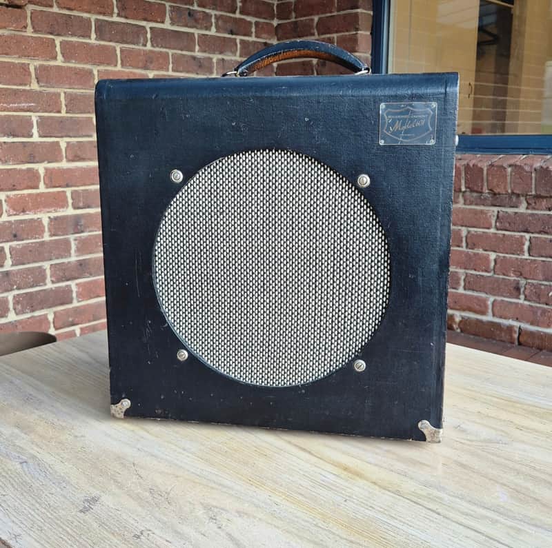 Bell and Howell projector amp Projector amp 1960 - Black image 1