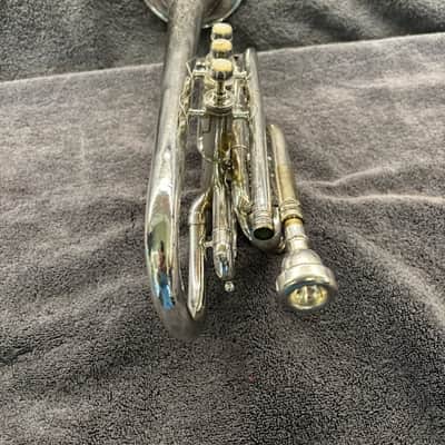 Unique Vintage King Cornet by HN White image 2