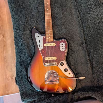 Fender Vintera 60s Jaguar PF 3-Colour Sunburst 2019 - 3 Colour Sunburst image 1