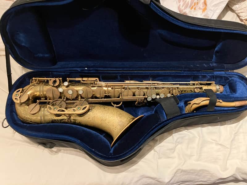 Selmer Mark VI Tenor Saxophone 1956 – Relacquered – European engraving image 1