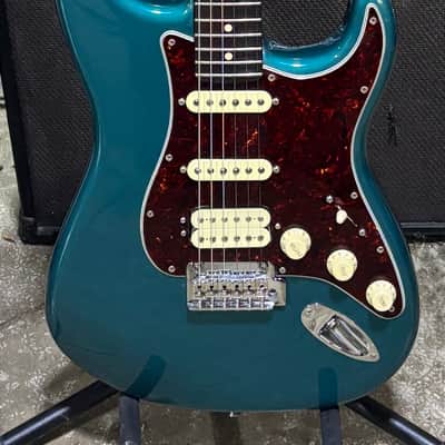 Fender Player II Limited Edition 70th Anniversary Stratocaster 2024 - Ocean Turwuoise image 2