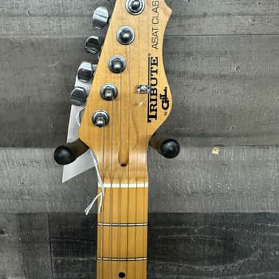 G&L Tribute ASAT Classic in natural finish with the maple board image 4