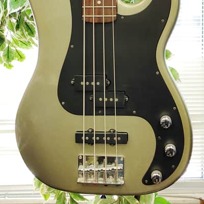 Samick LB-31/CF Bass Guitar image 4