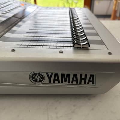 Yamaha TF1 40 Input Digital Mixing Console 2015 - Present - Grey / Black image 9