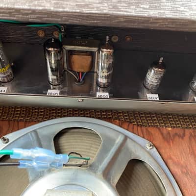 Gibson GA-8T Discoverer Tremolo Tube Amp Serviced 1964 image 9