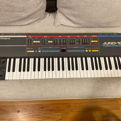 Roland Juno-106 61-Key Programmable Polyphonic Synthesizer 1984 - 1985 - Black