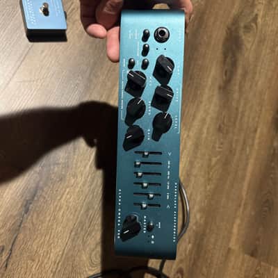 Darkglass Electronics Alpha Omega 900 900-Watt Bass Amp Head - Blue image 2
