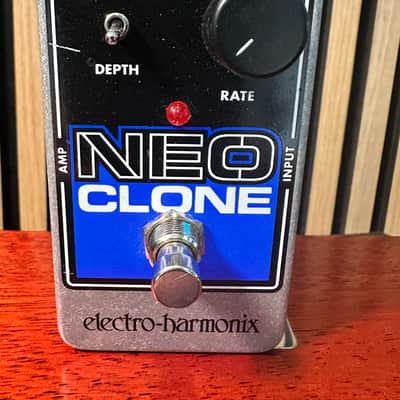 Electro-Harmonix Neo Clone Analog Chorus 2010 - Present - Black / Blue image 1