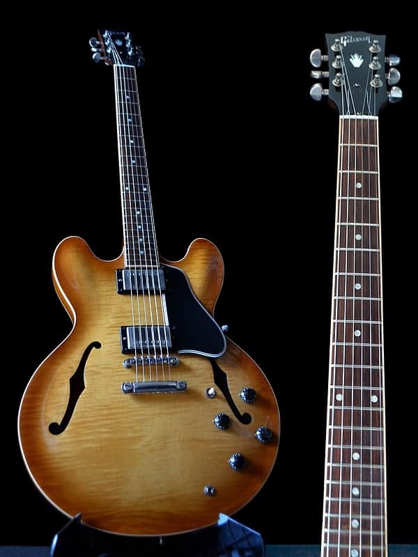 Gibson Es-335