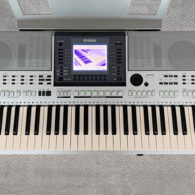 Yamaha PSR-S700 61-Key Arranger Workstation✅ RARE from 2000s✅ Professional Synthesizer / Keyboard ✅ Cleaned & Full Checked