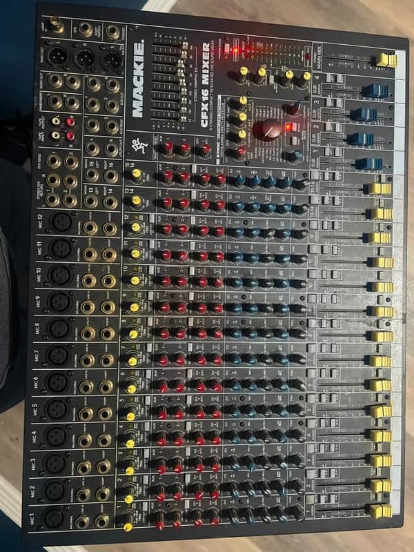 Mackie CFX16 16-Channel Mixer (w/ Power Cord + Manual) Bild 1