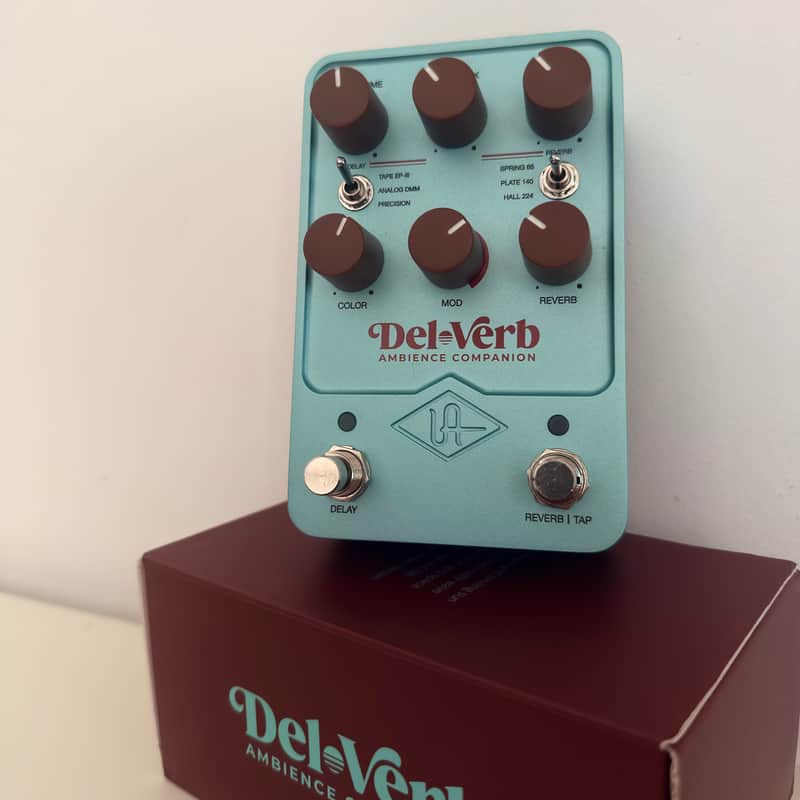 Universal Audio Del-Verb Ambience Companion 2023 - Present - Seafoam Green image 1