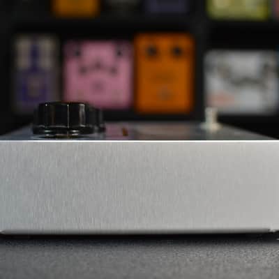 Origin Effects Cali76-TX Limiting Amplifier 2010s - Silver image 3