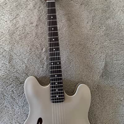 Fender Tom DeLonge Starcaster 2024 - Present - Shoreline Gold image 3