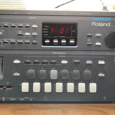 Roland  JS30 -Sampling Workstation image 1