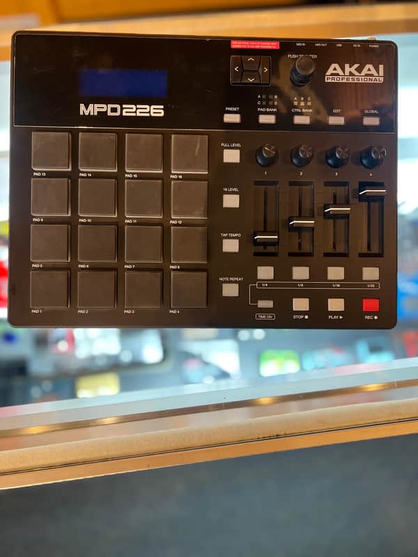 Akai MPD226 | Reverb