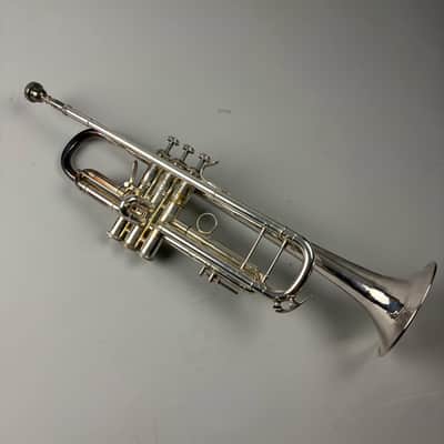 Bach Stradivarius Model 37 - Trumpet   Possibly 1970's -80's Played , but all there. Original HSC image 2