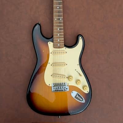 BUSKERS STRATOCASTER Electric Guitar | Reverb UK