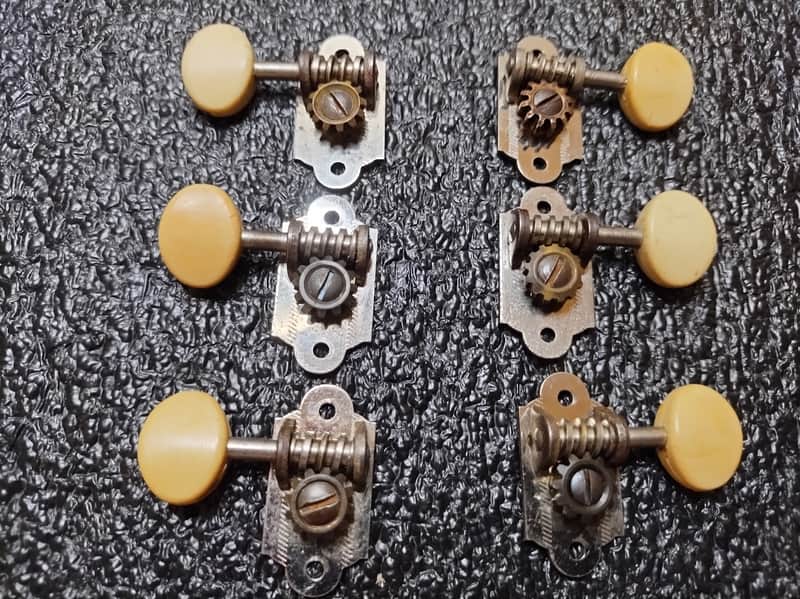 Vintage 1950's Waverly Guitar Tuners - Full Set - Plastic Buttons image 1