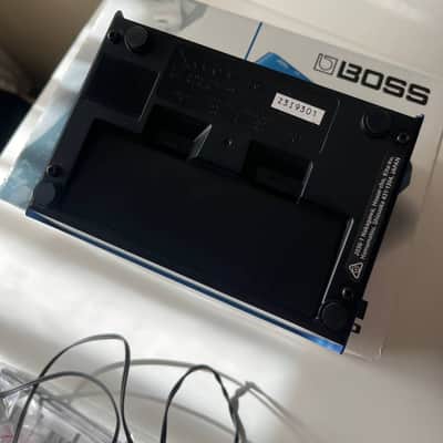 Boss VE-1 Vocal Echo Multi-Effect Unit 2015 - Present - Blue image 7