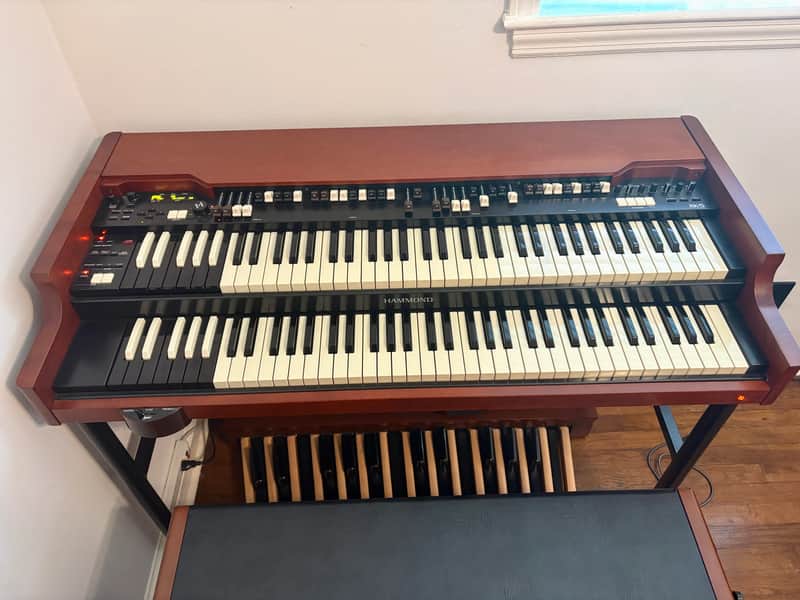 Hammond XK-5 WITH Bench, Pedals, Stand, and 3300