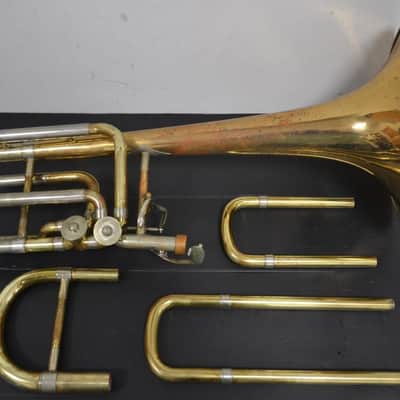 Trombon Bajo Bach Stradivarius 50BLG en buen estado image 4