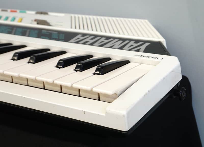 Yamaha SHS-200 Vintage FM Digital Keyboard Keytar & MIDI