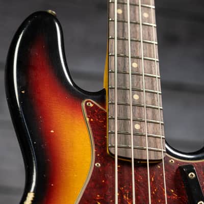 Fender '62 J Bass Relic - 3-Color Sunburst image 3