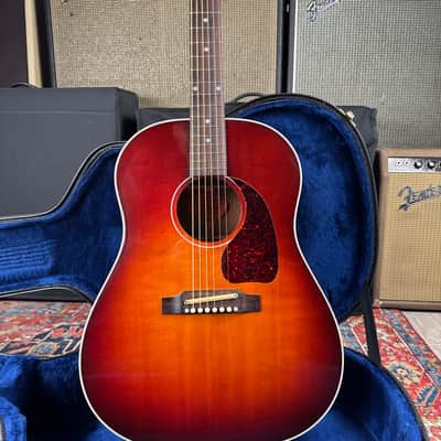 *Video* Gibson '64 J-45 ADJ Dealer Exclusive for Fuller's Guitars Cherry Sunburst - 2000 image 9