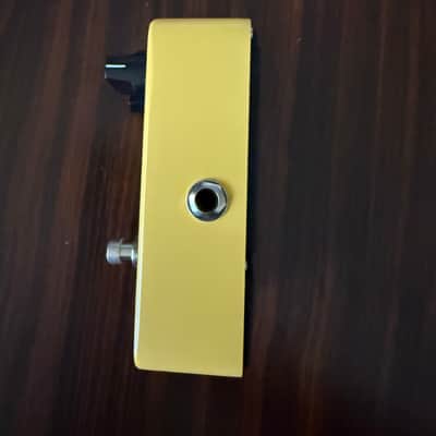 Joyo JF-09 Tremolo 2010s - Yellow image 3