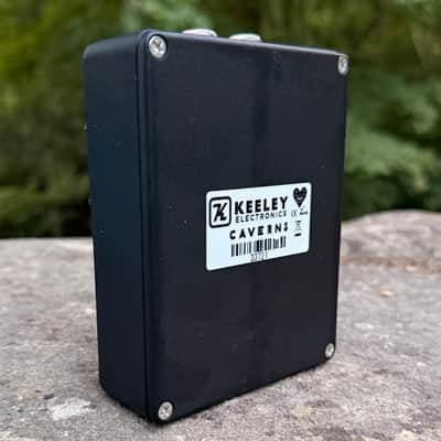 Keeley Caverns Reverb / Delay V2 - Black / Waves Limited Edition image 4