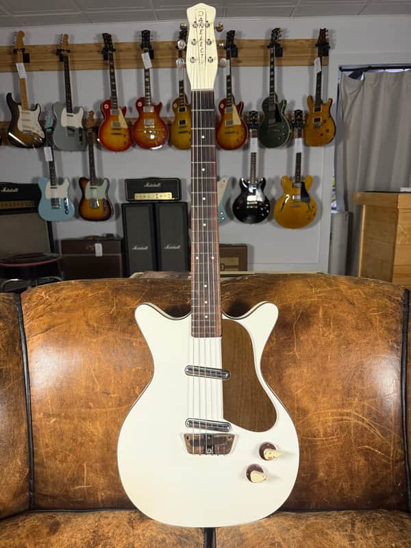Danelectro 6026 DC-2 Deluxe Double Pickup Shorthorn 1960’s - White - Very Good