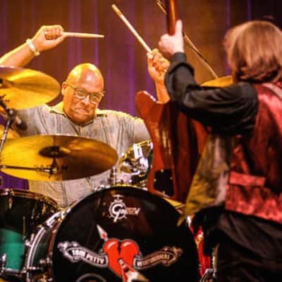 Steve Ferrone's, Tom Petty and the Heartbreakers 24" Remo/Gretsch Logo Bass Drum Front Head, Autographed! - Black image 7