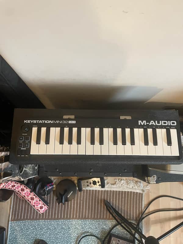 M-Audio Keystation Mini 32 MkIII MIDI Keyboard Controller