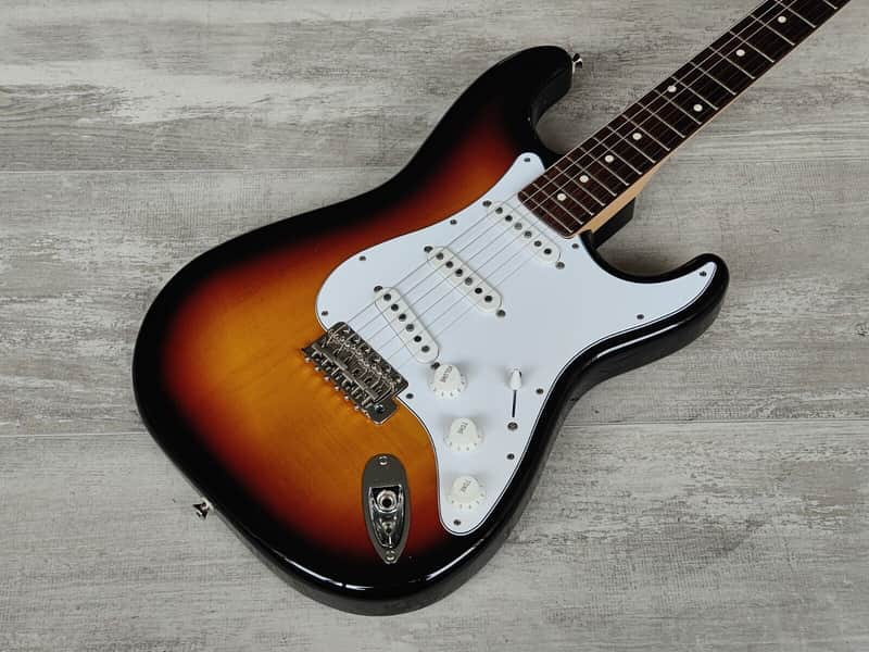 2017 FGN Japan (Fujigen) JST-6R J-Classic Stratocaster (Sunburst