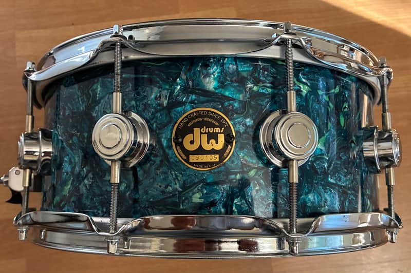DW 5.5x14 1990s Collectors maple snare drum - Electric Turquoise image 1
