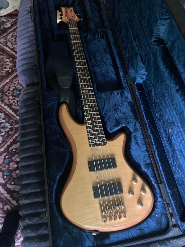 5 string Schecter Stiletto 2008 - Wood image 1