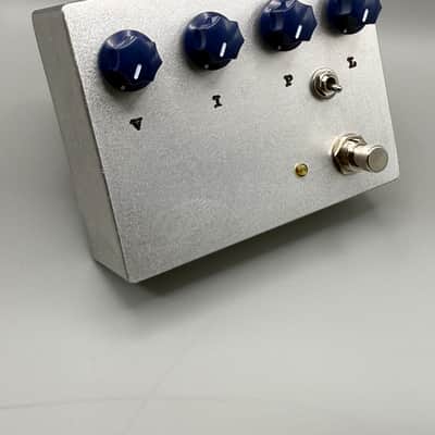 RCO Pedals SHU PXL (Pixel build on strip board) 2026 - Raw aluminum with blue knobs image 1